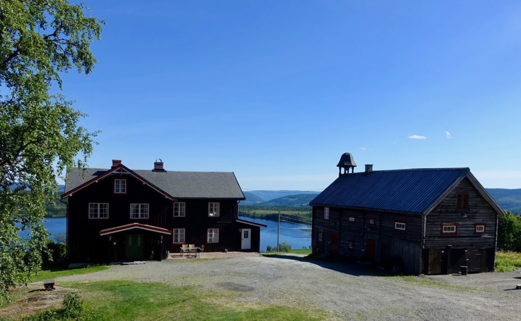 Ullsaker Panorama Ullsaker Øvre Gjestegård tar oss i mot for yoga kurs
